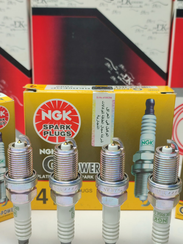 شمع پایه کوتاه تقویتی سوزنی پلاتینیوم ان جی کی (NGK) تایلند