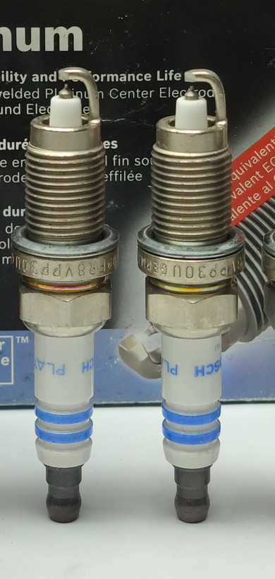 شمع پایه کوتاه تقویتی سوزنی پلاتینیوم بوش 17 (BOSCH) اصلی آلمان